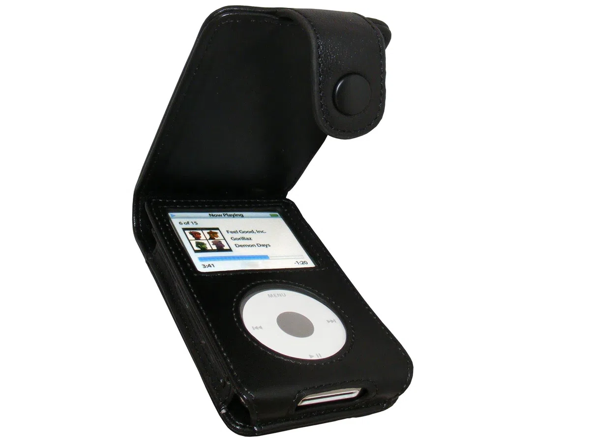iGadgitz U0131 Luksusowy składany futerał z prawdziwej skóry kompatybilny z Apple iPod Classic 80gb 120gb i 160gb - Czarny