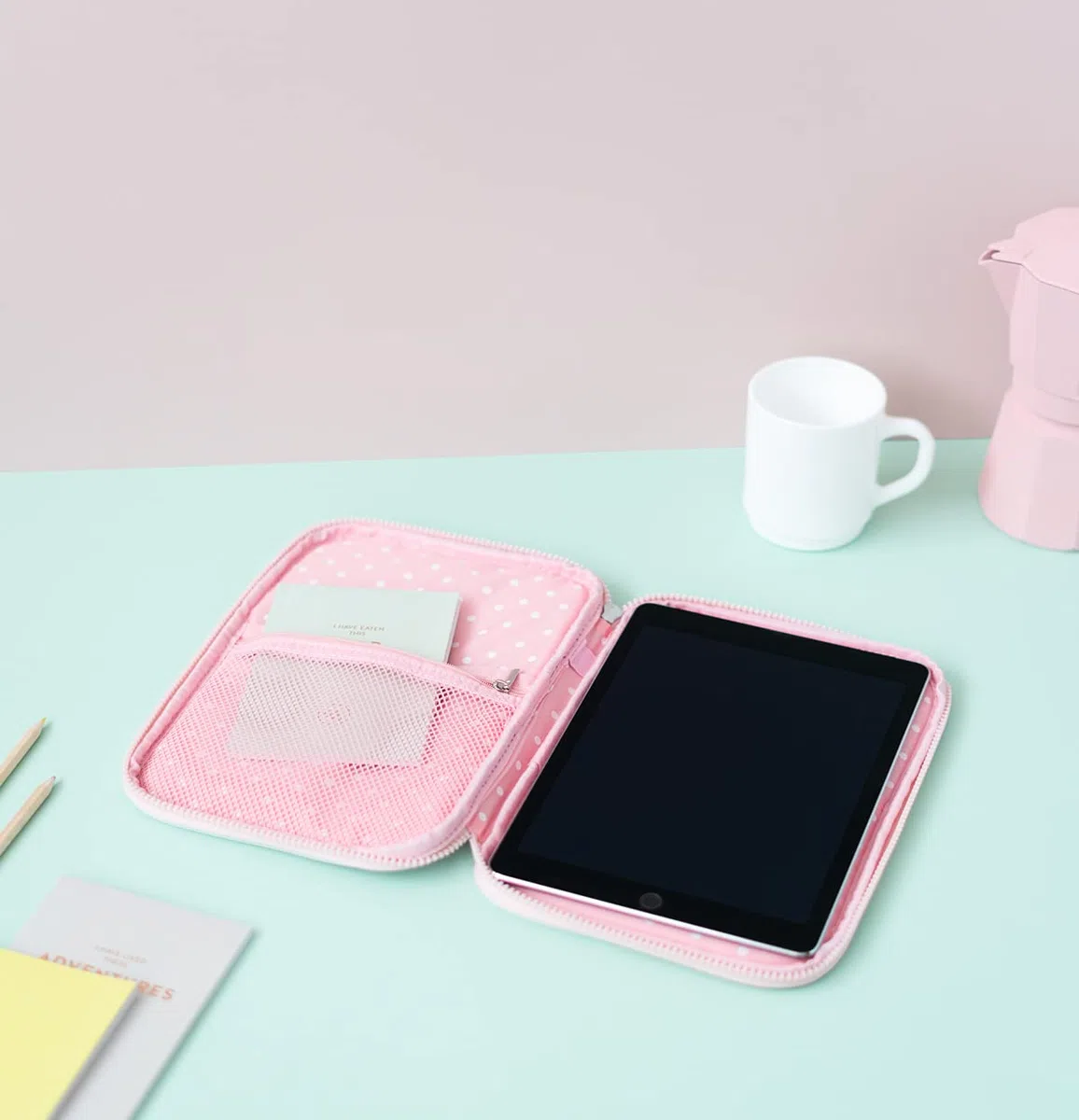 Grupo Erik Etui na tablet Pusheen Foodie Collection z wewnętrzną kieszenią, 29 x 22,5 x 2,5 cm, kompatybilne z tabletem o rozmiarze do 10,5"