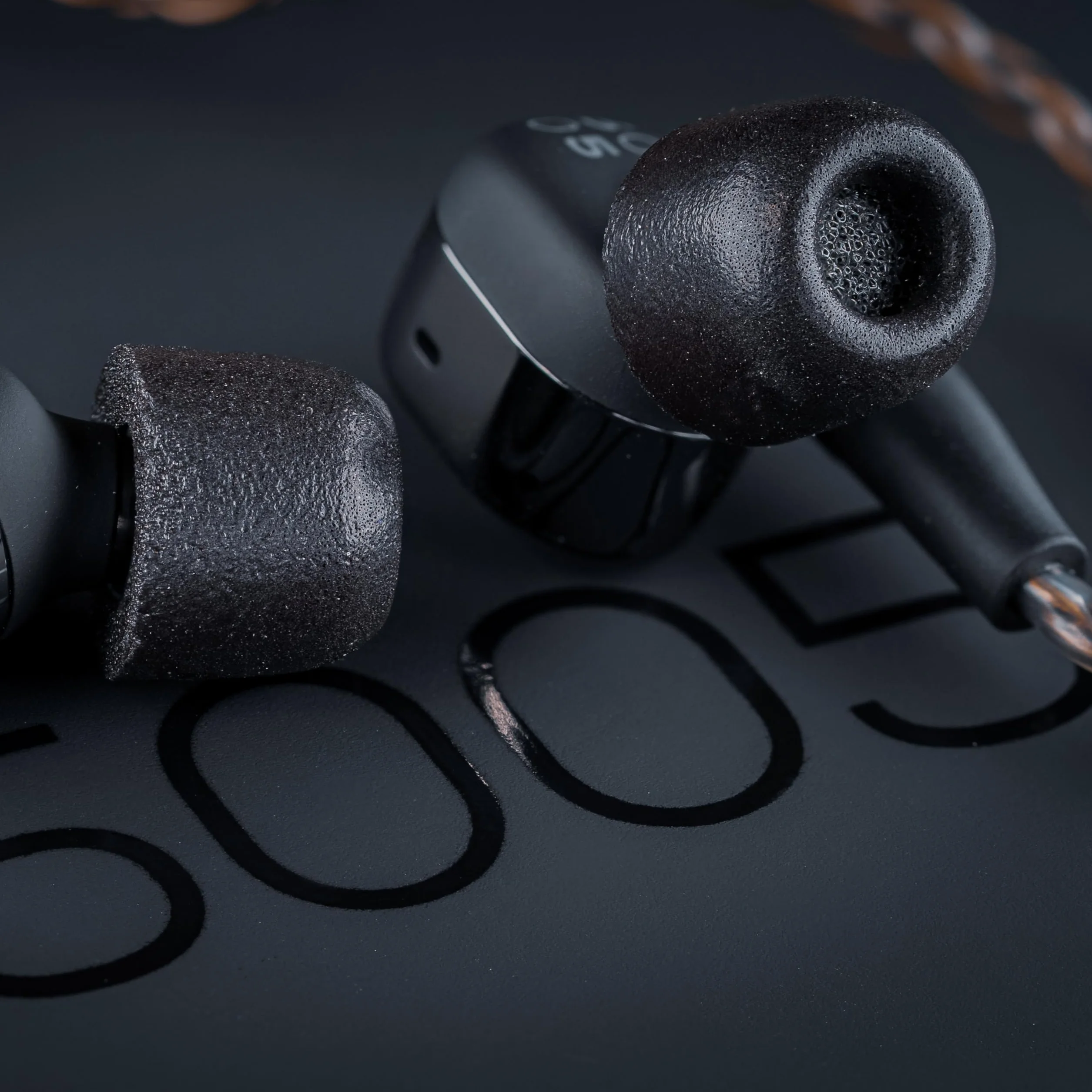 COMPLY Końcówki douszne T-500 Sports Izolacja - Różne x3