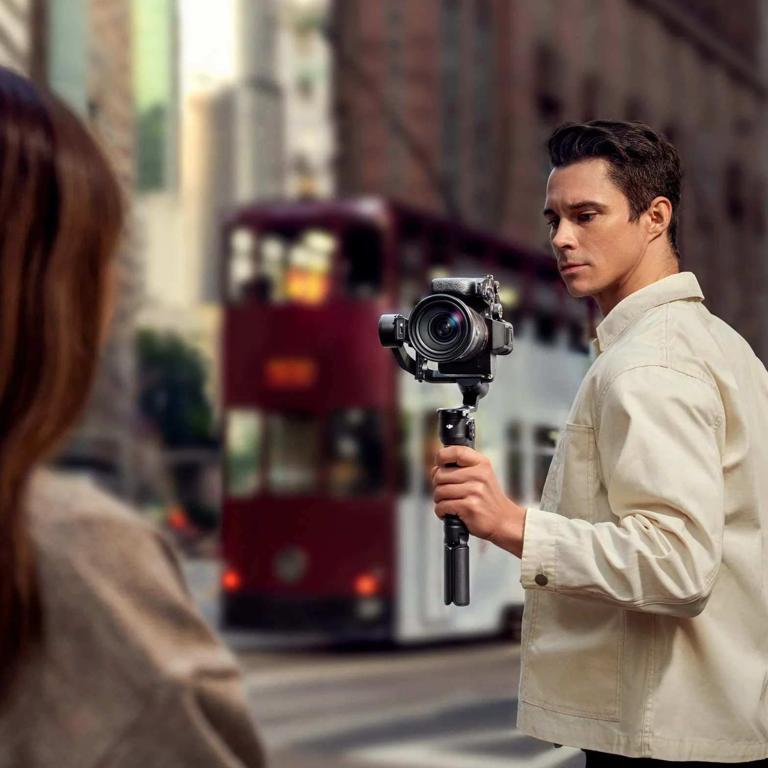 DJI RS 3 Mini, stabilizator gimbal do aparatu, Canon/Sony/Nikon/Fujifilm | przetestowana nośność 2 kg, natywne ujęcia pionowe, sterowanie migawką Bluetooth, Stabilizacja RS 3. generacji, 795g