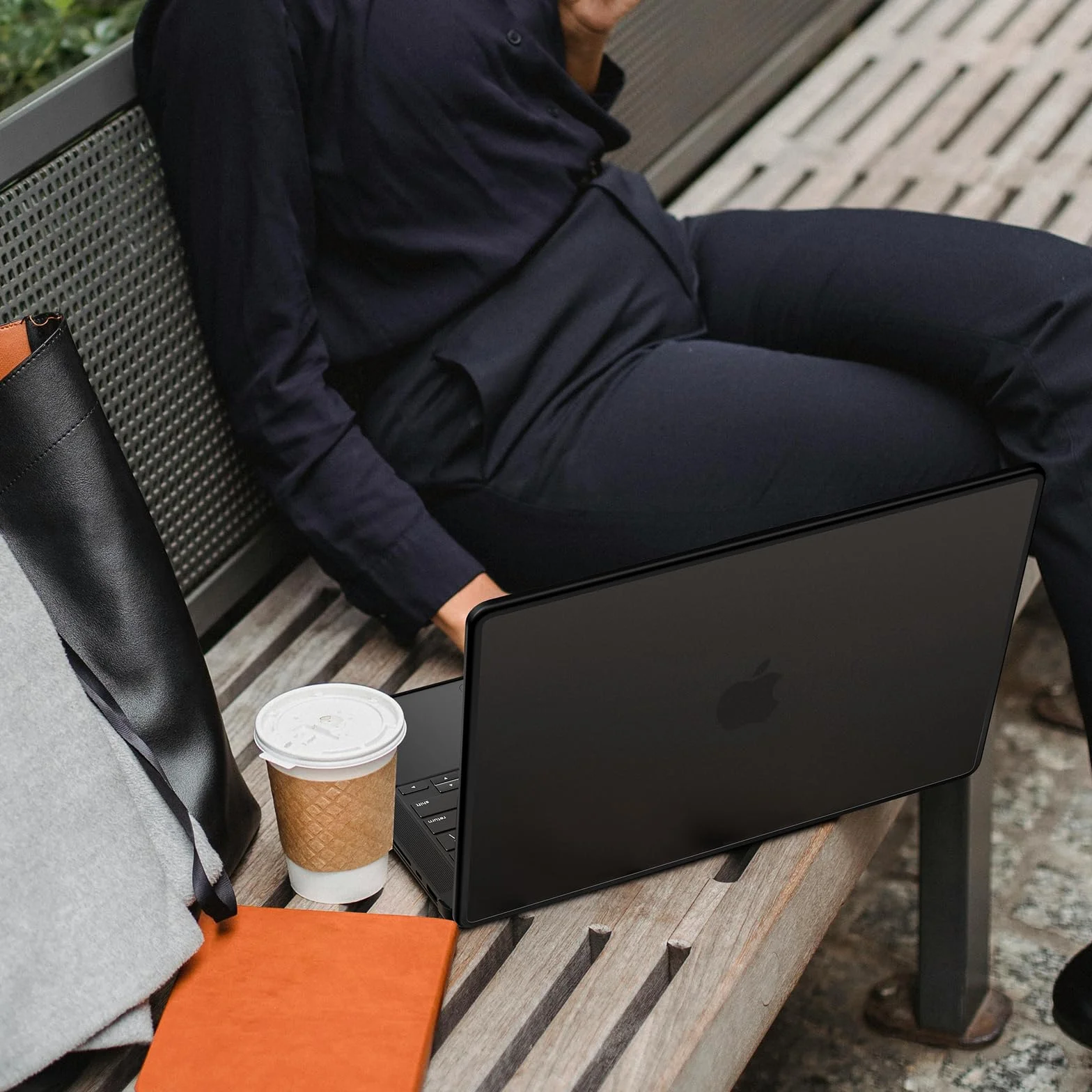 Etui kompatybilne z Macbook Pro 16 cali M5 M4 M3 M2 M1 A3428 A3429 A3403 A3186 A2991 A2780 A2485, Ramka TPU + Osłona PC Matowa czerń