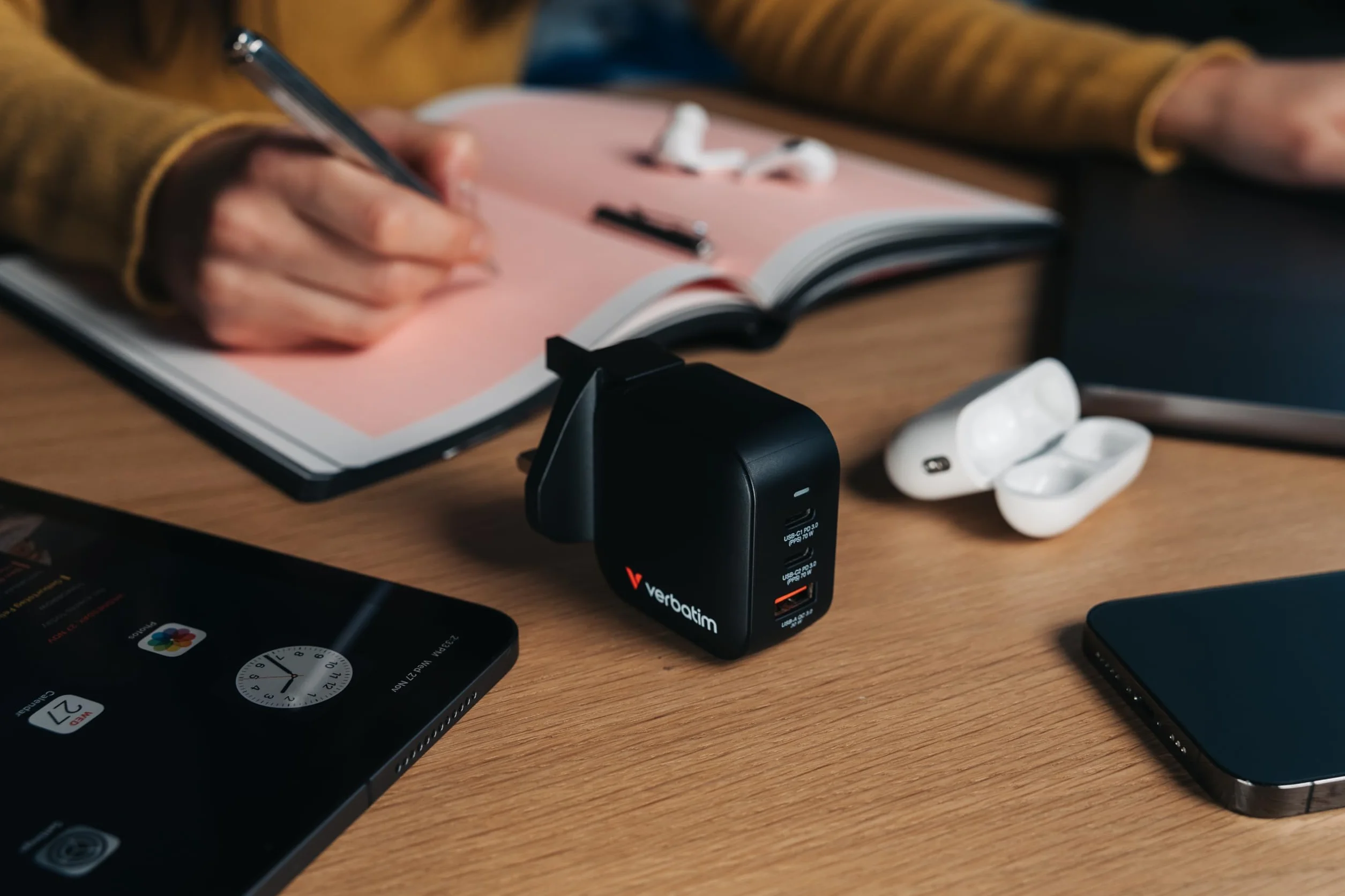 Verbatim Mini GaN Charger 70 W, 3 porty USB-C ładowarka z 2 x USB-C i 1 x USB-A, szybka ładowarka jako wtyczka wielokrotna, do Apple iPad, iPhone, Samsung & Co, do UE, UK, USA