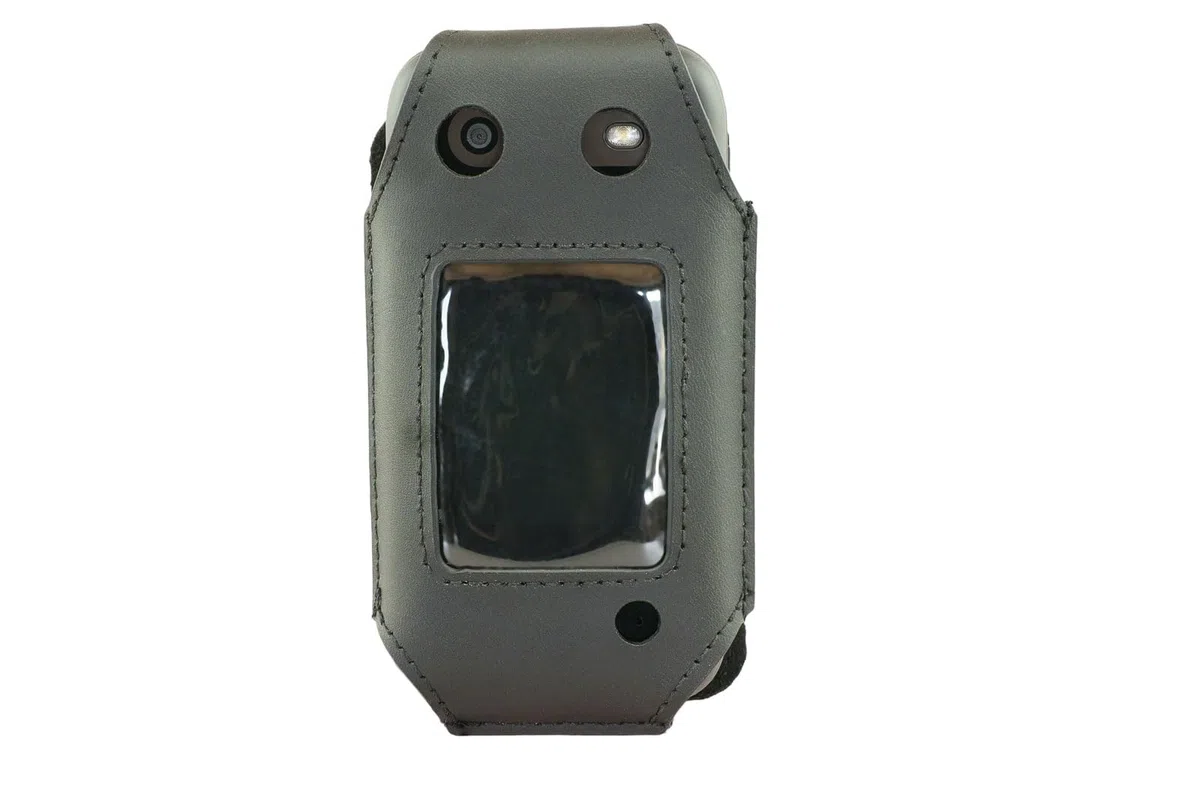 caseroxx Skórzane etui z klipsem do paska kompatybilne z Nokia 2660 Flip wykonane z prawdziwej skóry, etui z klipsem na pasek i okienkiem w kolorze czarnym