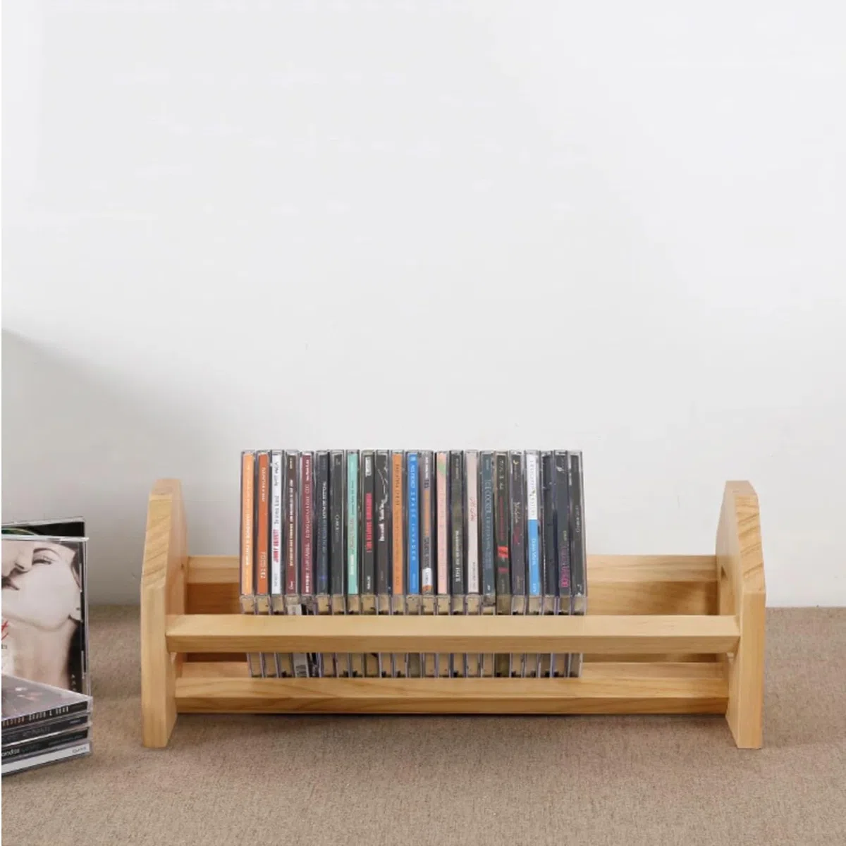 Stojak na płyty CD z naturalnej sosny, 43 x 19 cm x 17 cm, wyświetlacz do przechowywania dysków DVD i gier, etui na klejnoty, nie wymaga montażu, idealny do kolekcji muzyki i filmów