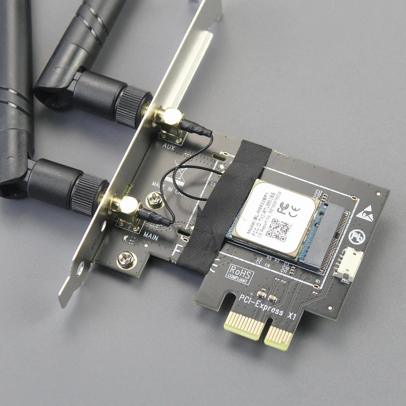 GLOTRENDS WA01 Adapter M.2 E Key na PCIe X1 WiFi Bluetooth dla modułu M.2 WiFi 4/5/6/6e/7/Coral TPU, z zestawem anten 6-dBi SMA