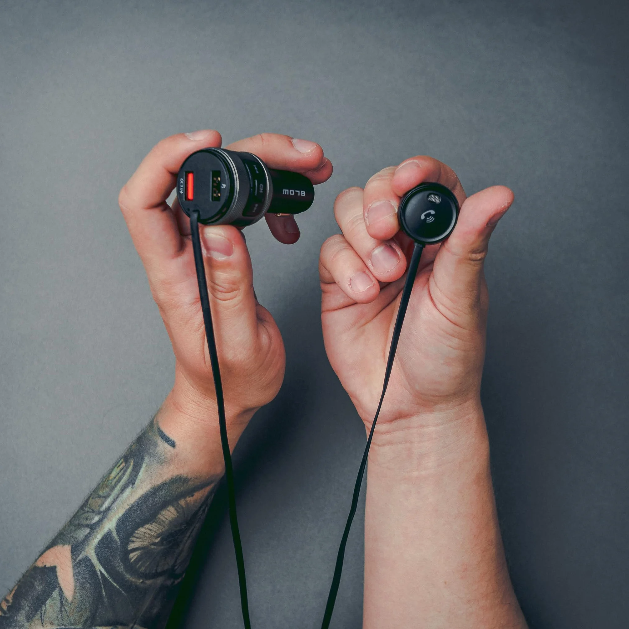 BLOW Transmiter Bluetooth głośnomówiący ładowarka