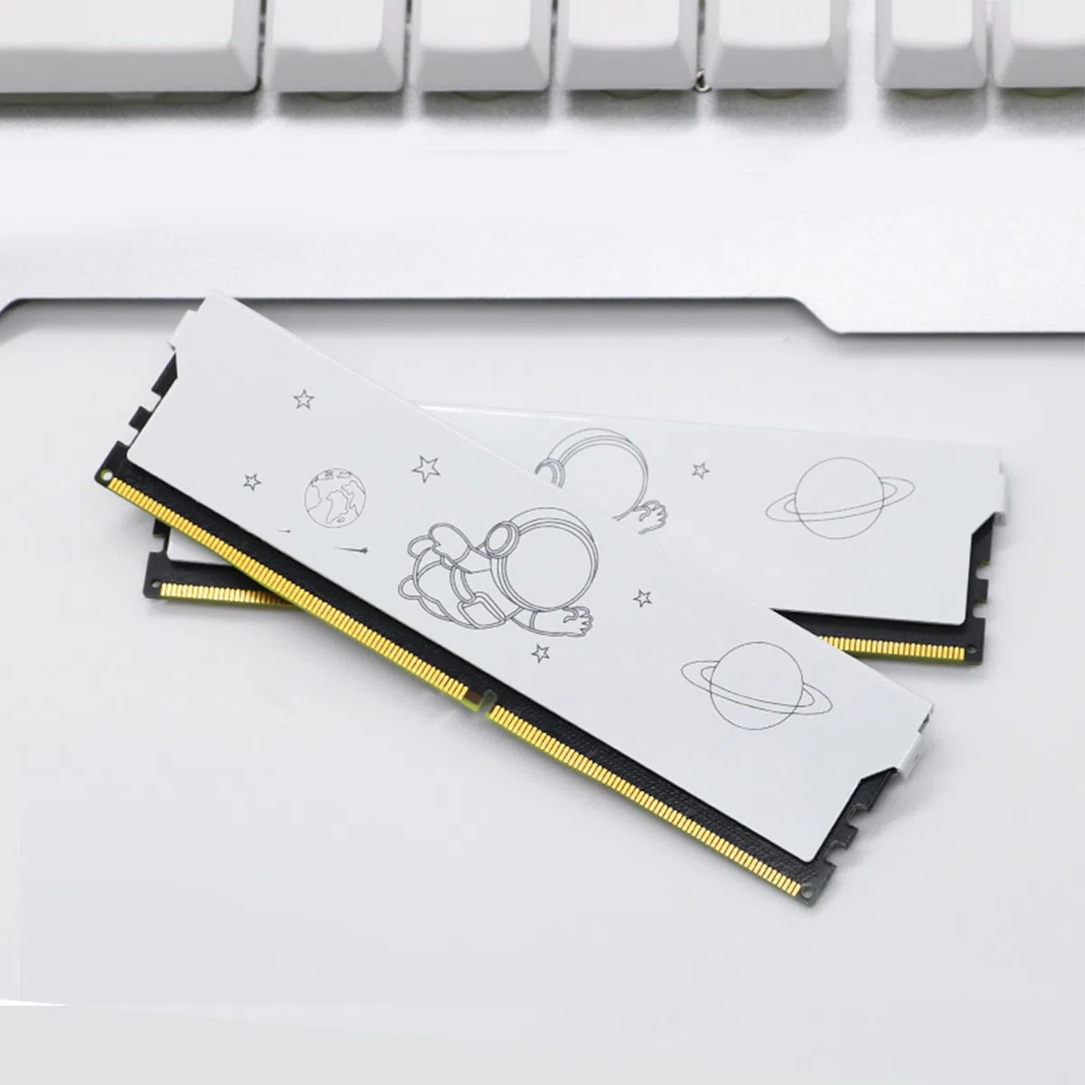 Metalowy moduł Pamięci RAM DDR4 o Dużej Gęstości do Komputerów do Gier, Zwiększenie Prędkości do Przetwarzania Ciężkich zadań (DDR4 3600 MHz 32 GB (2x16 GB))