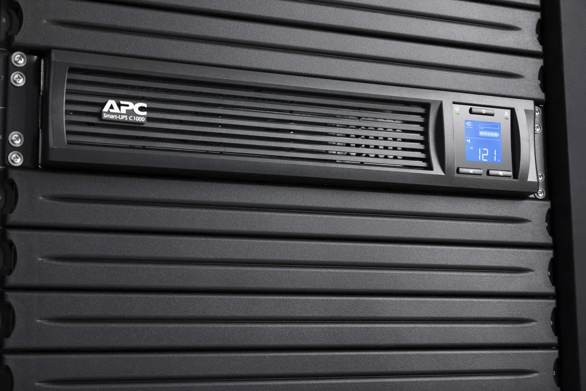 APC SMC1000I-2UC