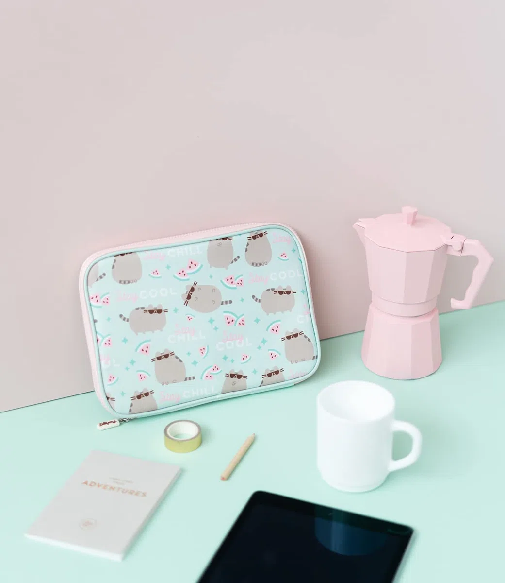 Grupo Erik Etui na tablet Pusheen Foodie Collection z wewnętrzną kieszenią, 29 x 22,5 x 2,5 cm, kompatybilne z tabletem o rozmiarze do 10,5"