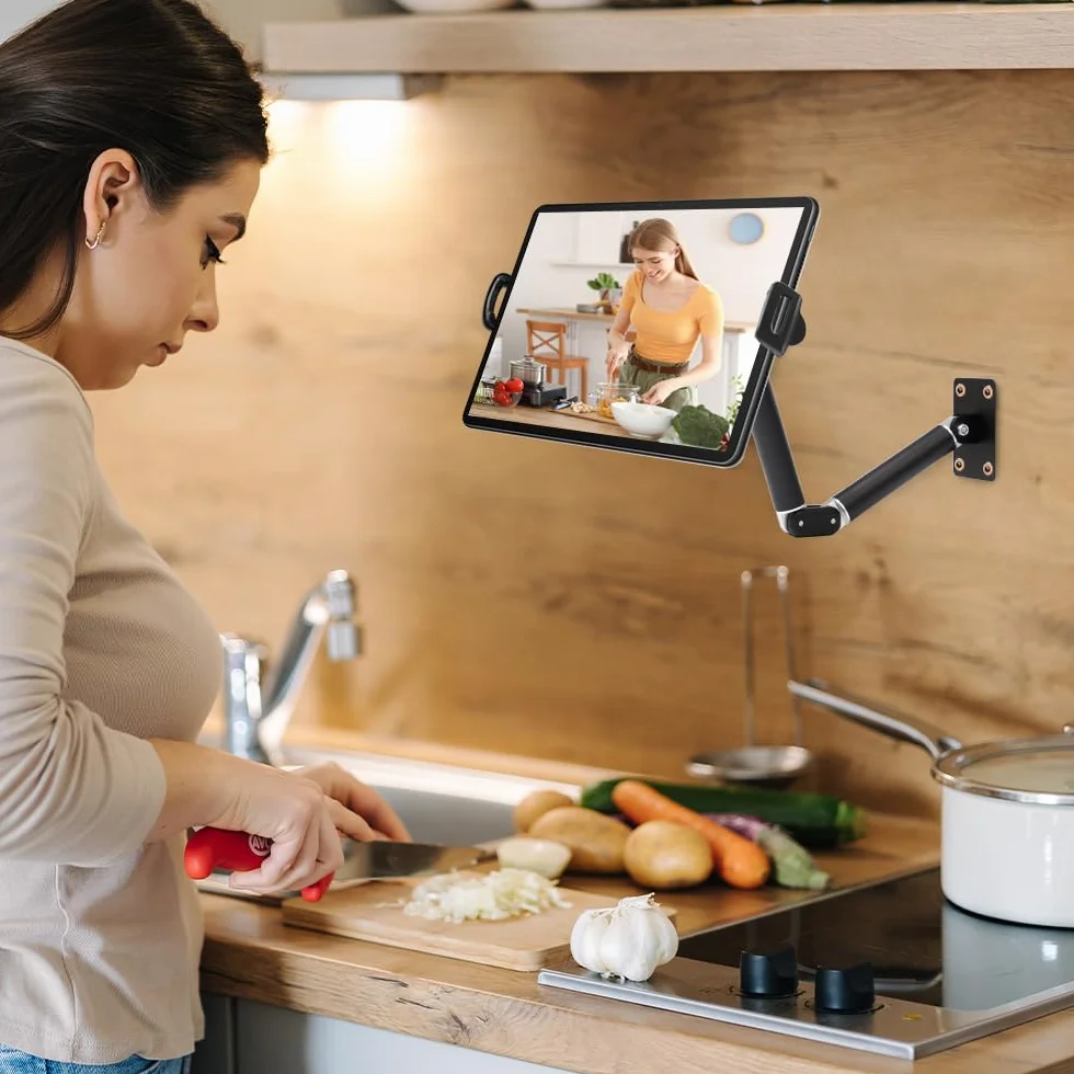 Uchwyt ścienny na tablet 360° obrotowy aluminiowy wysuwany składany z dzieloną podstawą kompatybilny z iPadem, Kindle, iPhone