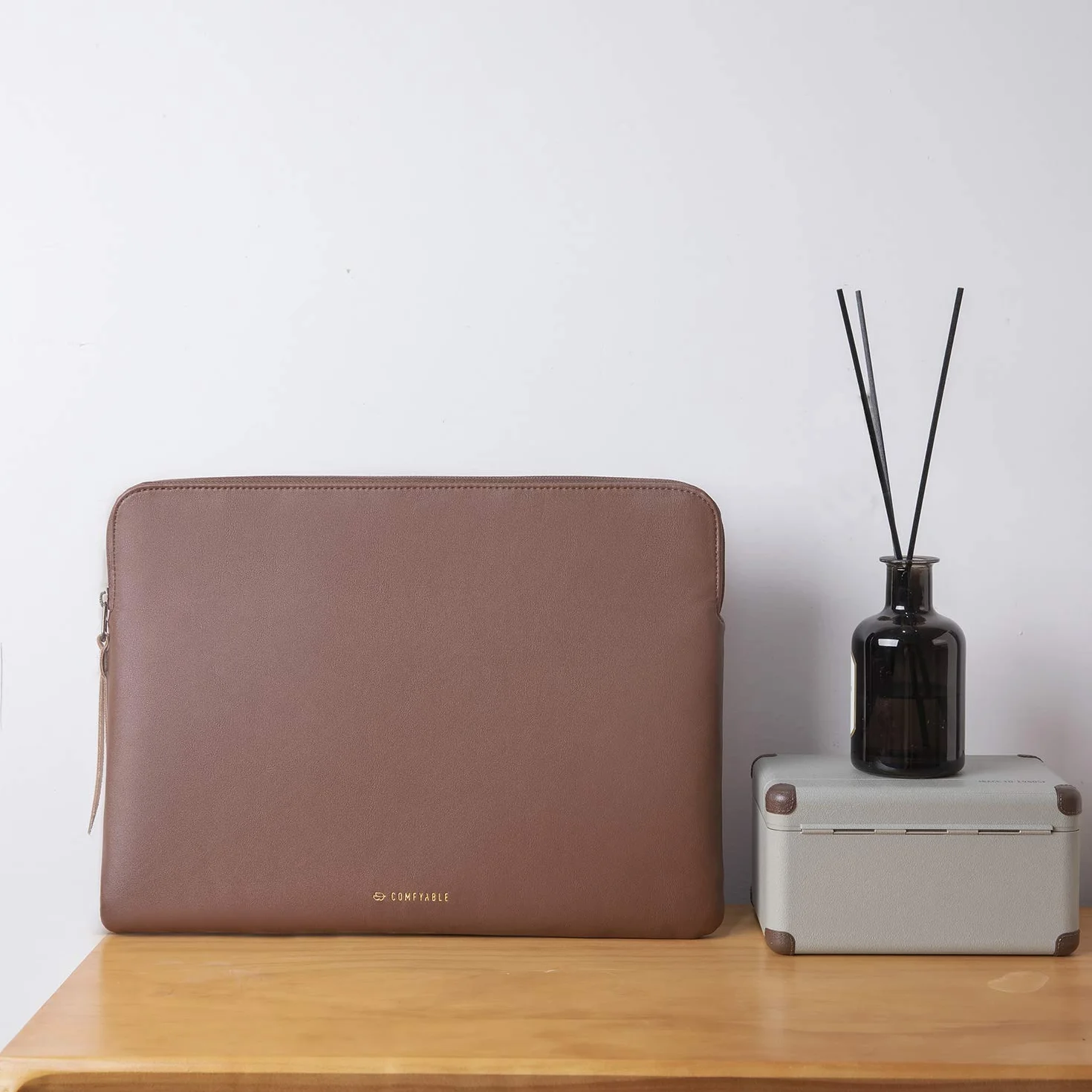 Comfyable etui na tablet kompatybilne z iPad Air 11 cali M4 2026, iPad Pro 11 cali M5, Smart/Magic Keyboard, uchwyt na rysik, wodoodporne etui PU, brązowy
