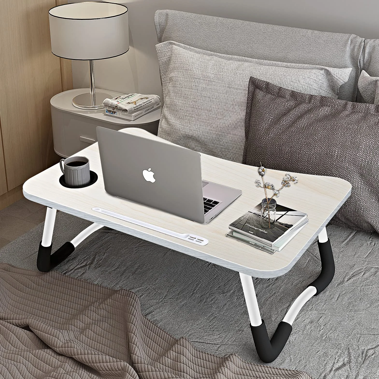 Stolik pod laptopa, składany stolik do notebooka z 4 portami ładowania USB, szufladą, stojakiem na tablet, szczeliną na filiżanki, na łóżko, sofę, podłogę (60 x 40 cm, Biały)