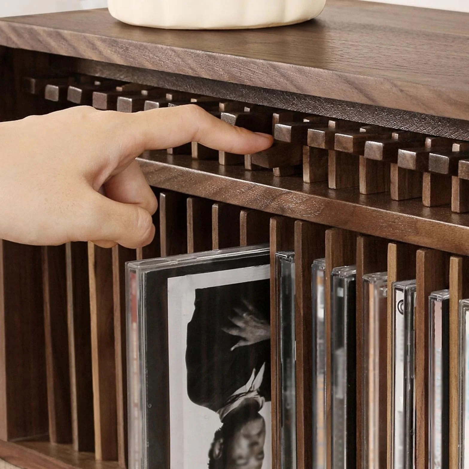 Organizator półki na DVD Wysuwany stojak na płyty CD, drewniany albumy Stojak do przechowywania płyt CD