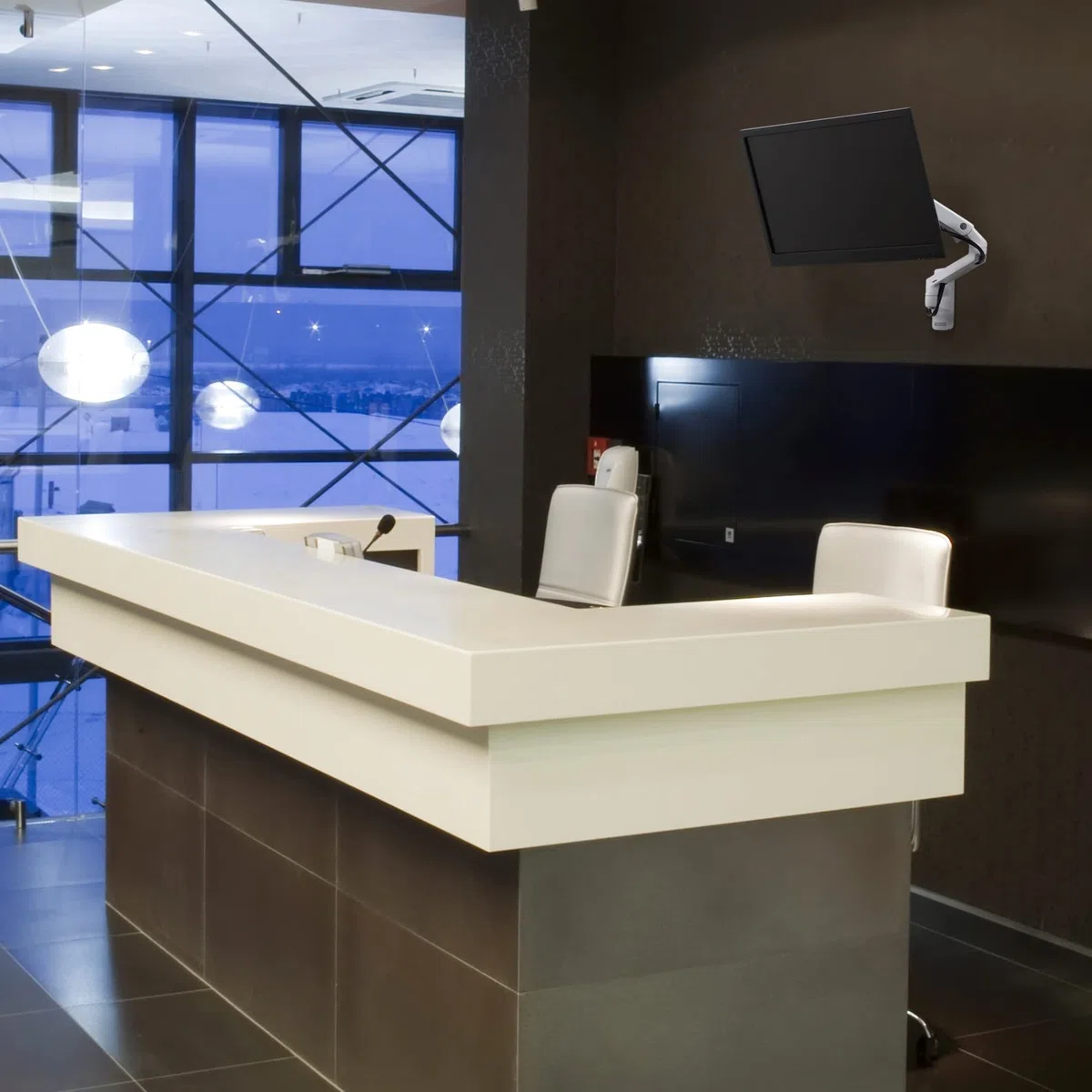 Ergotron MXV ramię do monitora ściennego