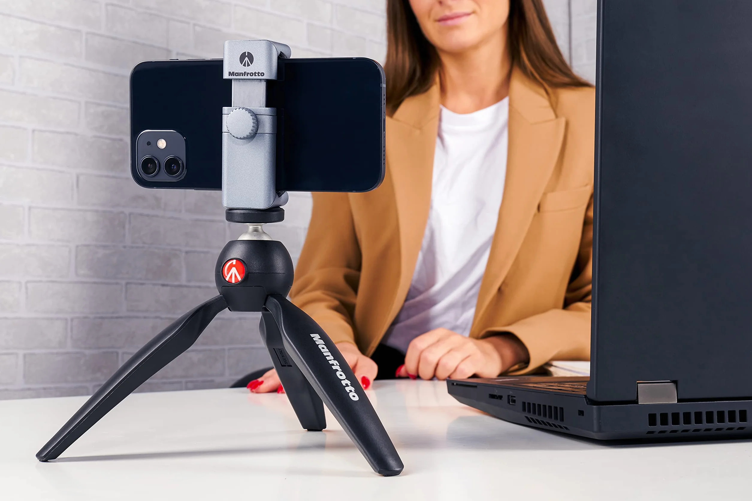 Manfrotto MTPIXIMII-B PIXI Mini Tripod with Handgrip for Compact System Cameras Black Technopolymer Aluminium