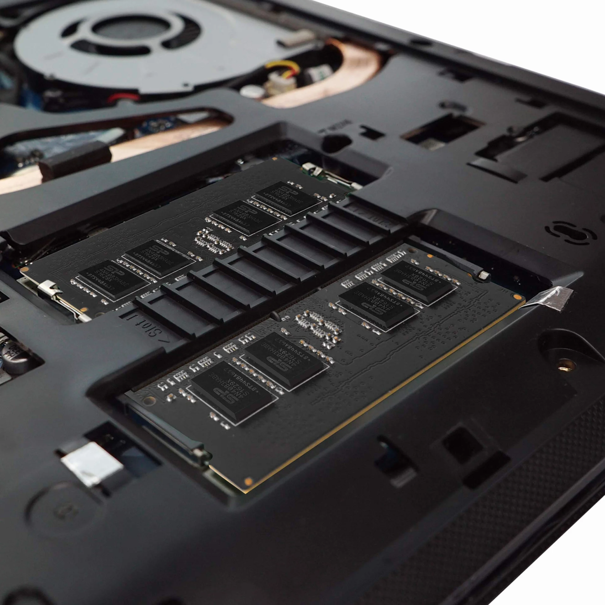 SP Silicon Power 8GB-DDR4-RAM-2400MHz (PC4 19200) 260-pinowy moduł pamięci do laptopa SO-DIMM 1,2 V - niskie napięcie, pojedyncze opakowanie - 2400 MHz, FBE-SU008GBSFU240B02ED