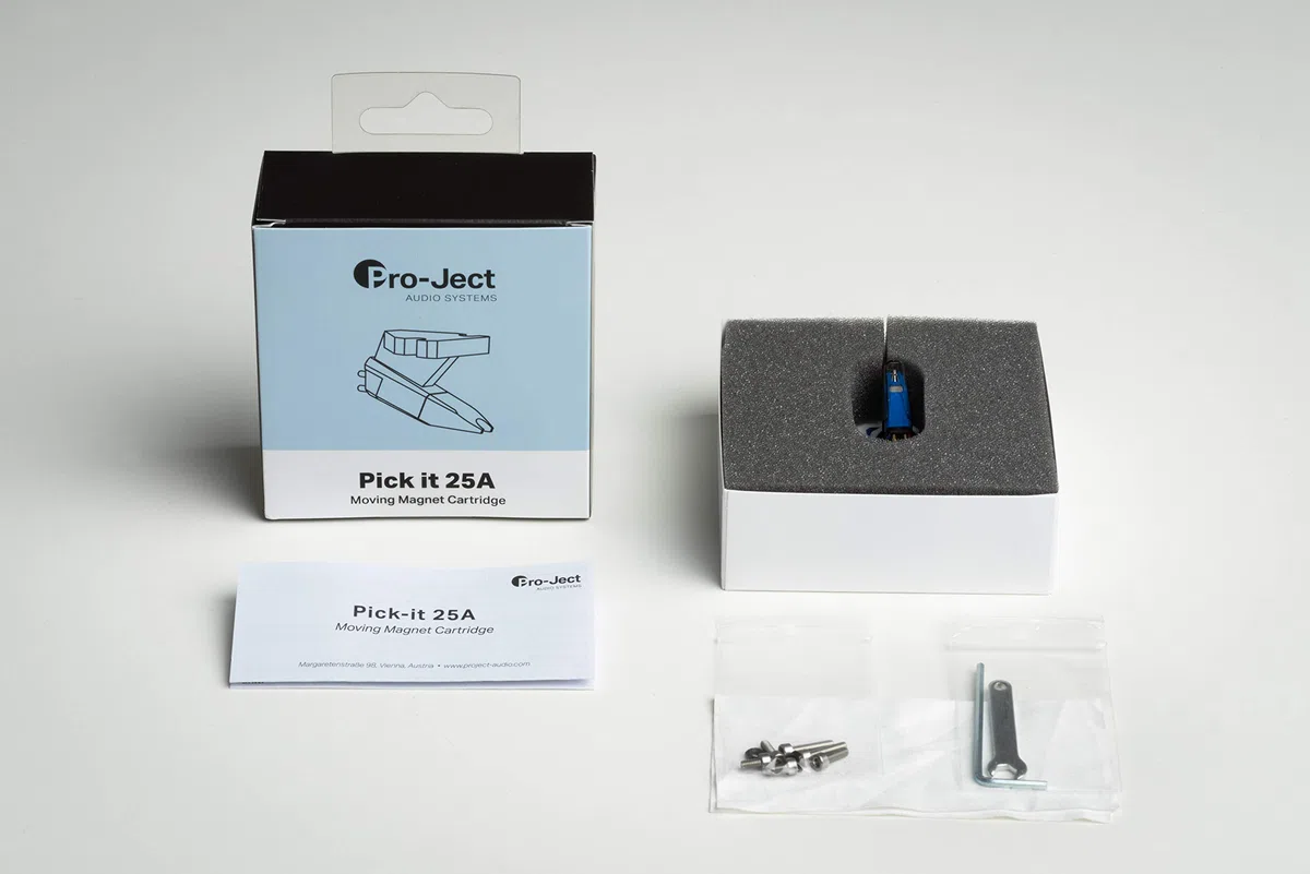 Pro-Ject Audio Systems Pick it 25 A, MM system odbiornika ze srebrnymi szpulami zapewnia krystalicznie czystą jakość odtwarzania | System magnetyczny o wysokiej wierności dźwięku, kompatybilny z lekkimi i średnimi ramionami, igła łatwa wymiana