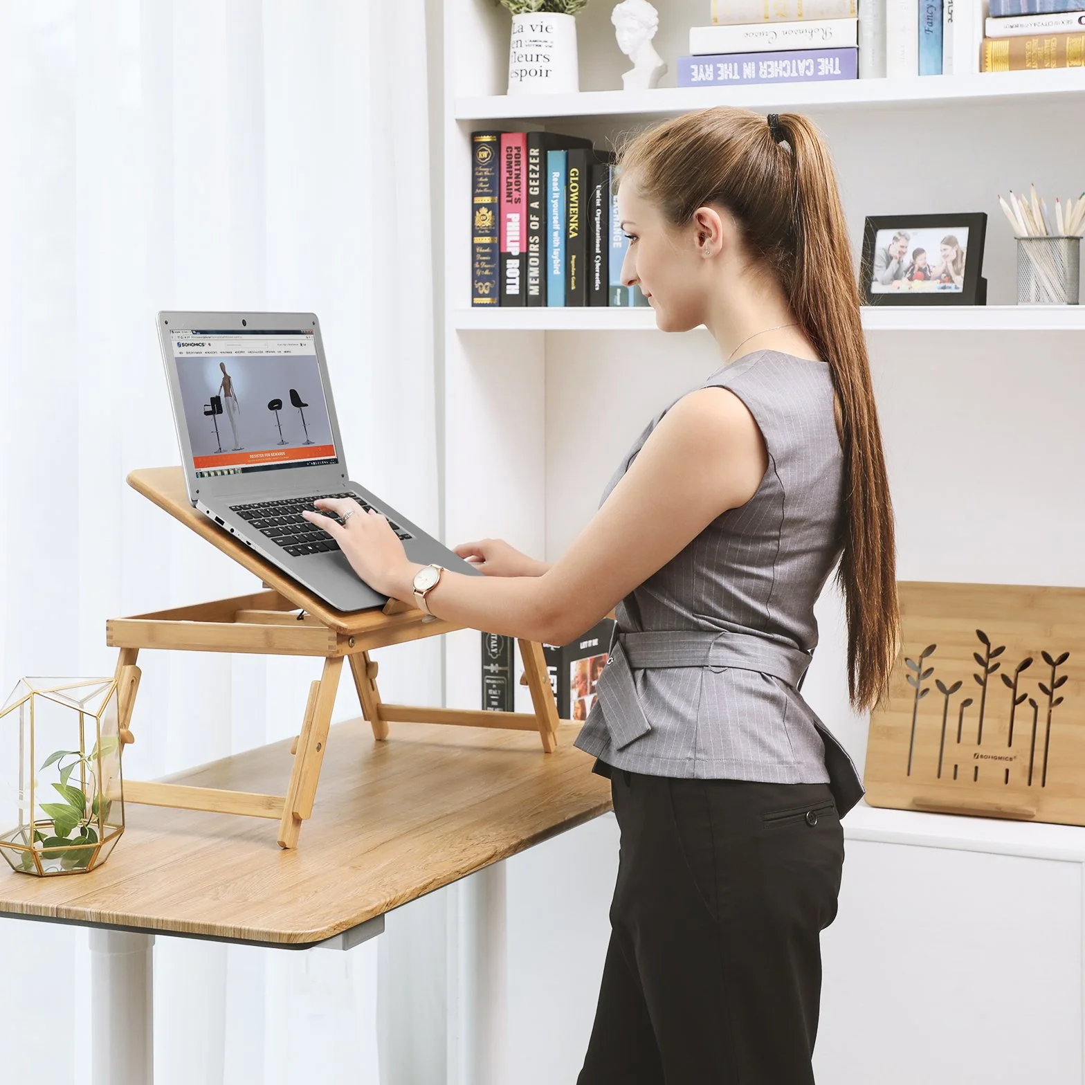 Songmics LLD002 Stolik na Laptop, Drewniany, 55 x 35 x 29 cm