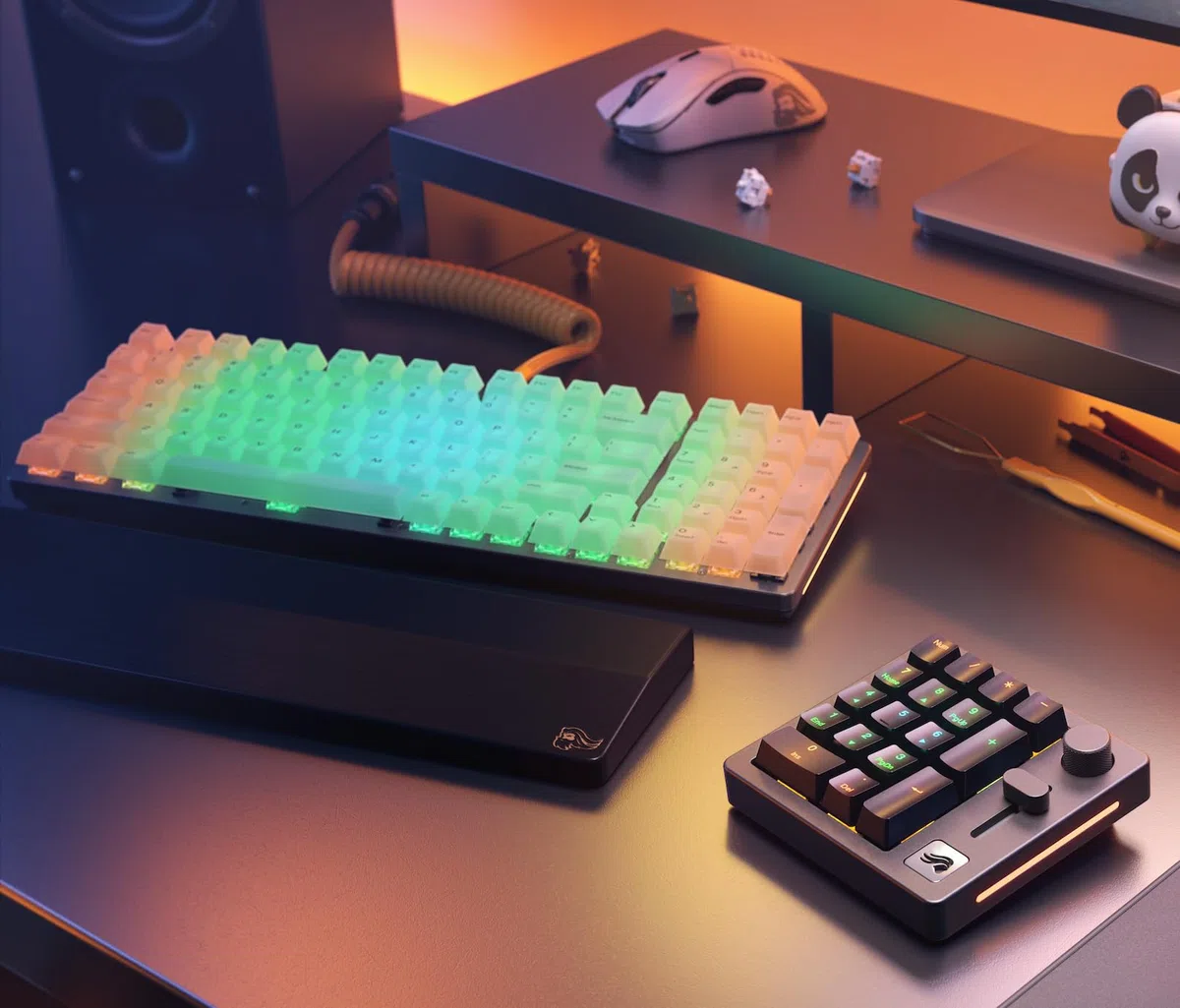 Glorious Gaming 115 klawiszy Polychroma RGB – przezroczyste, zapewniające maksymalny efekt RGB, Cherry, wytrzymały poliwęglan, oryginalny krój, świetna akustyka, układ US – polichromia