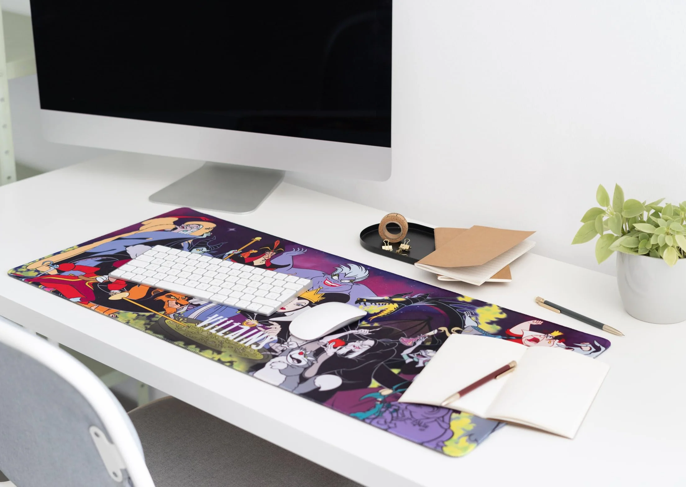 Grupo Erik Disney Villains Mouse Mat | Desk Pad | 31.5" x 13.78" | Non-Slip Rubber Base Mouse Pad, Gaming Mouse Pad, Keyboard Mouse Mat | Disney Gifts