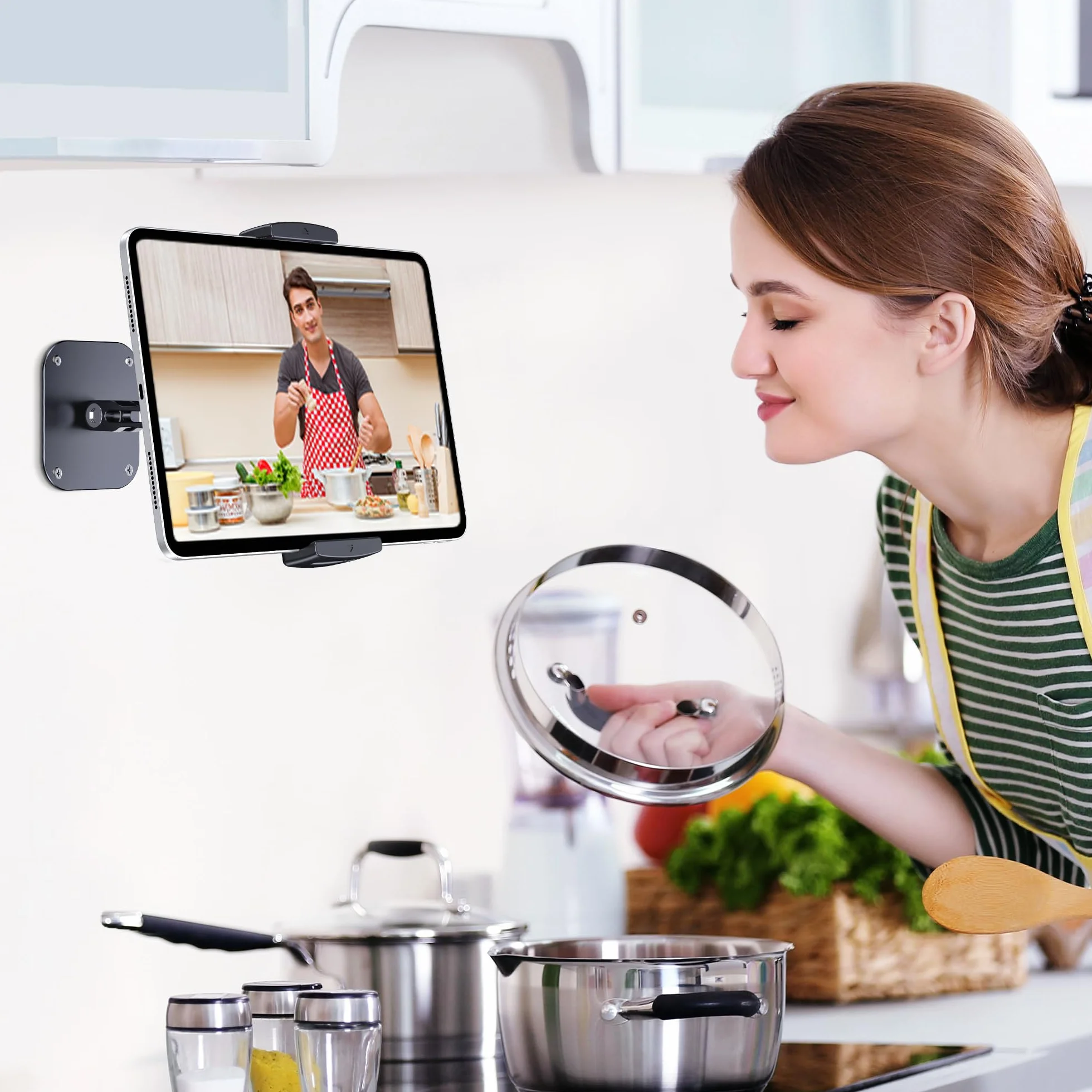 Aluminiowy składany uchwyt ścienny na tablet z regulowaną 360° podstawą obrotową do iPada Pro Air Mini, Galaxy Tab, tabletów 11.9-33.0 cm
