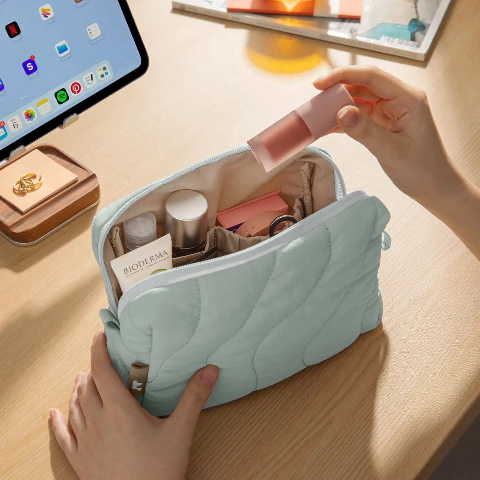 Pufiasta Tech Pouch Elektroniczny Organizator Podróżny na Akcesoria, Sznurki, Ładowarki i Airpods