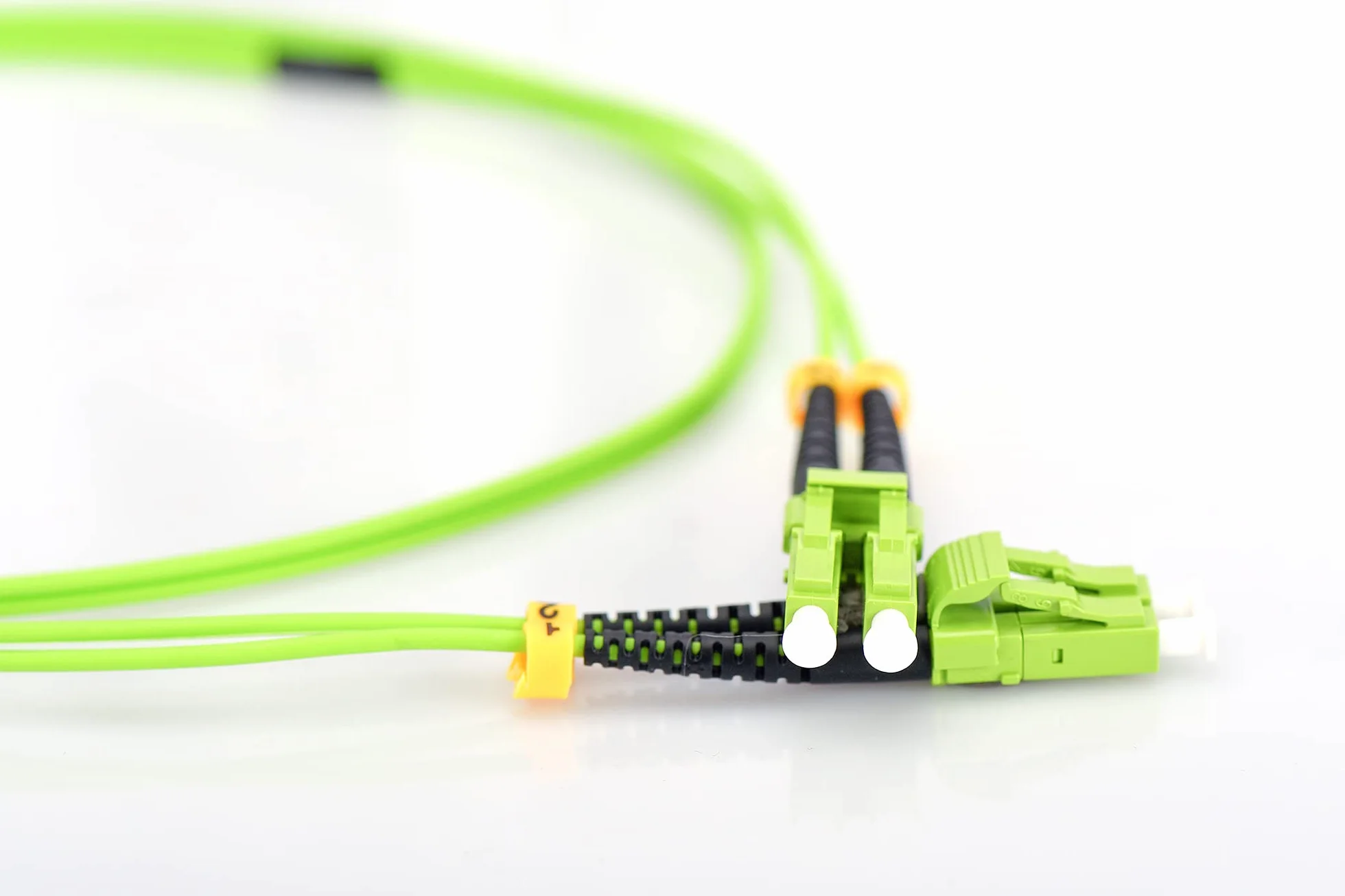 DIGITUS DK-2533-01-5 – Kabel Światłowodowy OM5 – 1 m – LC do LC – Dupleksowy – 1/10/40/100 Gbit/s – MM Wielomodowy Światłowodowy Kabel LAN – Typ Włókna: 50/125 µ – Limonkowy (Lime Green)