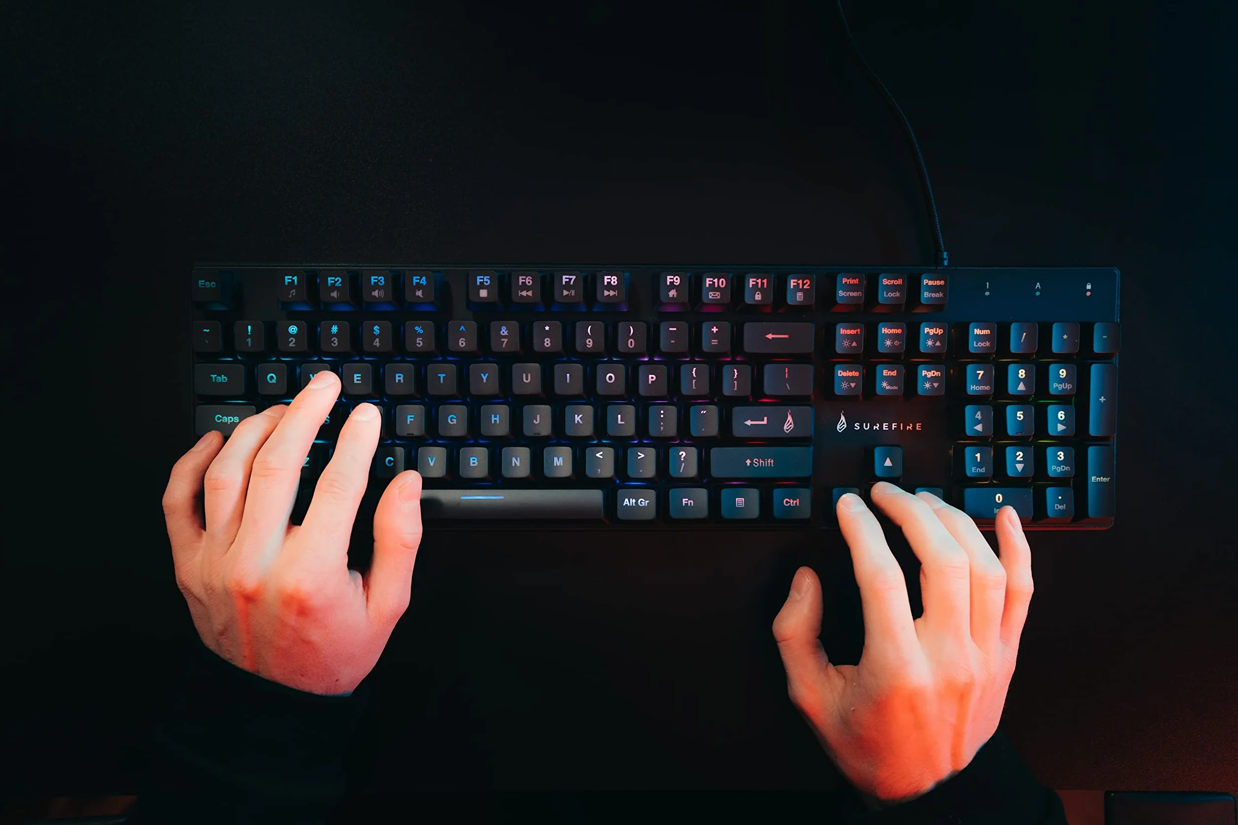 SureFire Kingpin M2 mechaniczna klawiatura gamingowa w języku niemieckim, klawiatura multimedialna do gier, pełny rozmiar, klawiatura RGB z oświetleniem, 100% klawiszy Anti-Ghosting, układ QWERTZ
