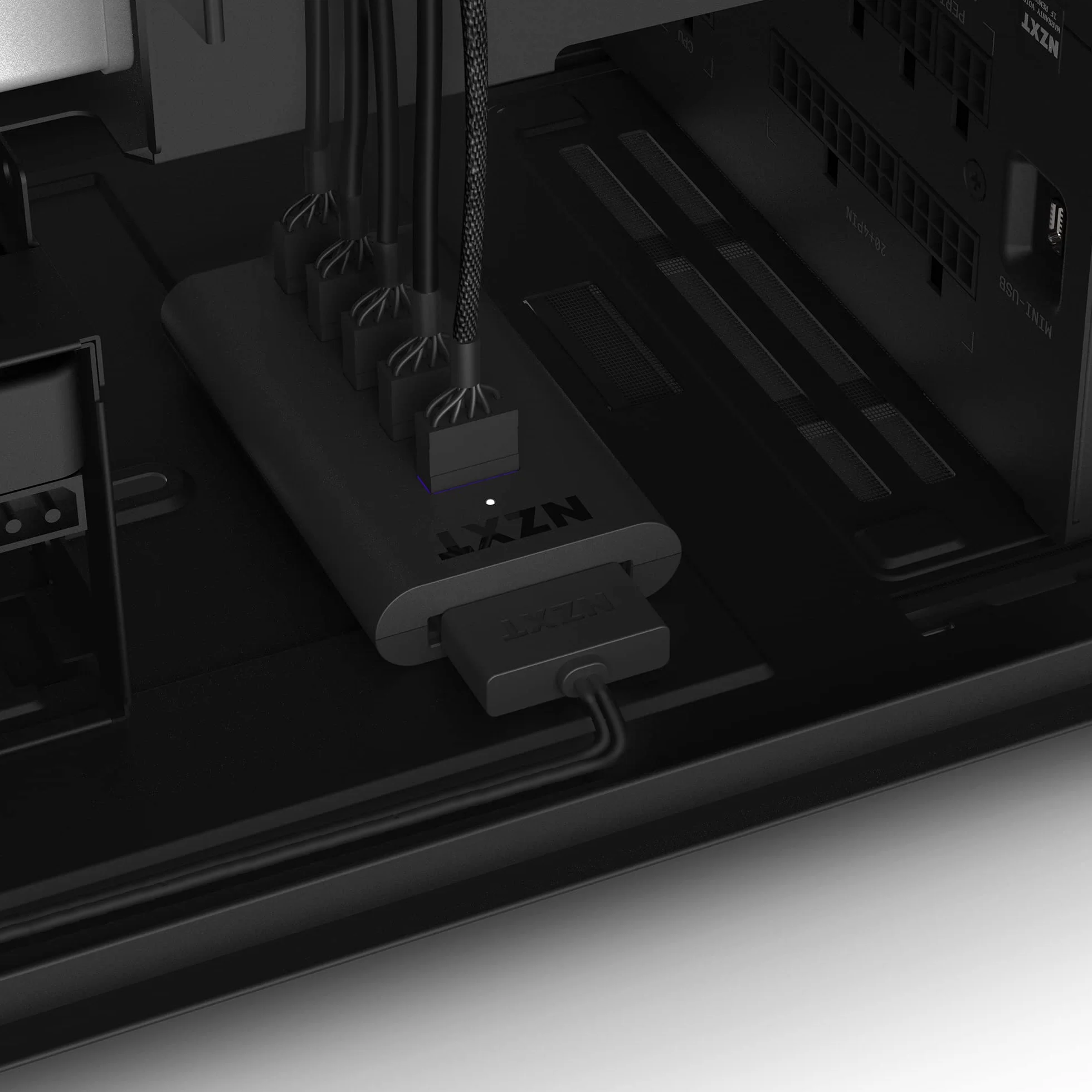 NZXT Internal USB Hub AC-IUSBH-M3 - Hub
