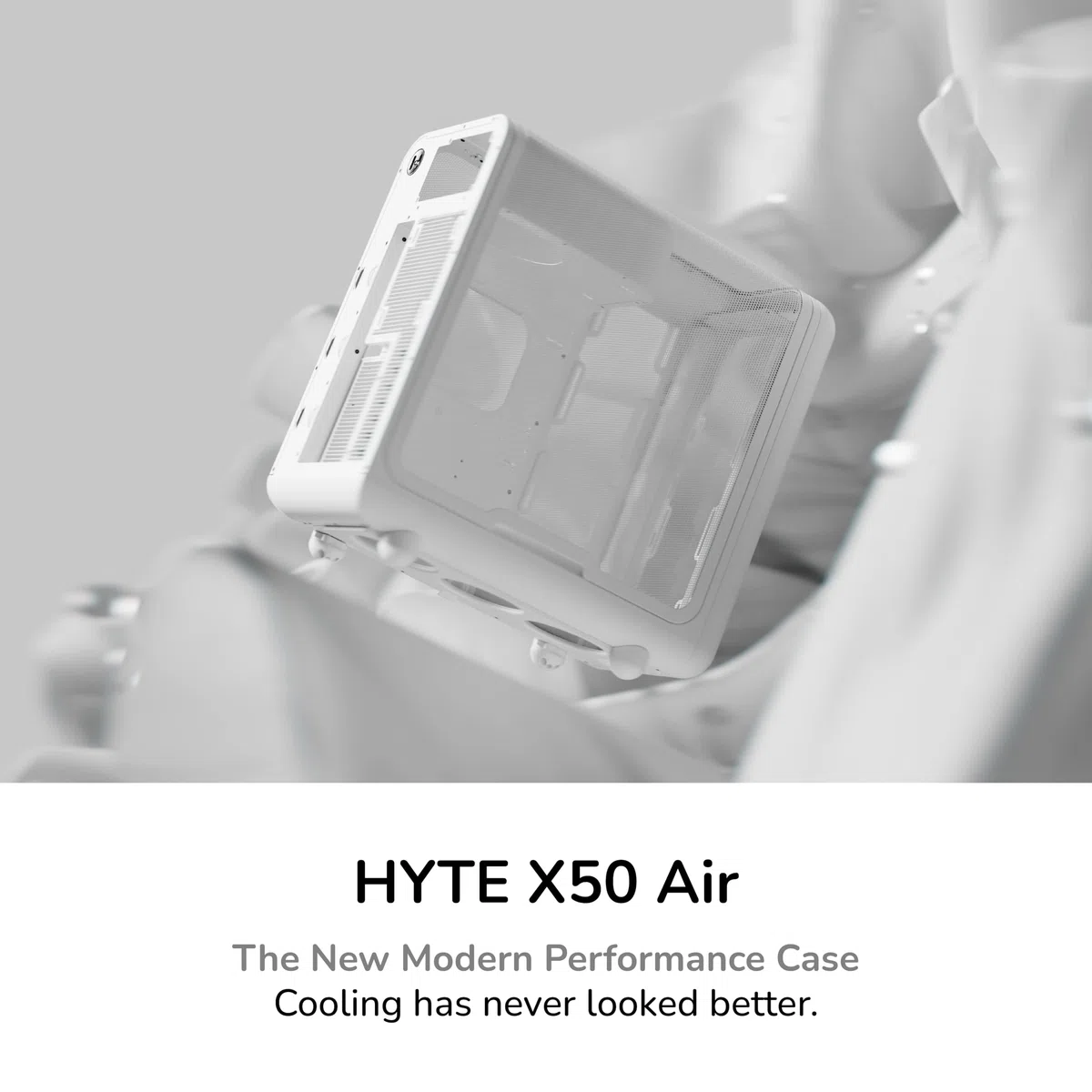 Hyte X50 Modern Performance ATX Mid-Tower PC Gaming Case - Królewna Śnieżka