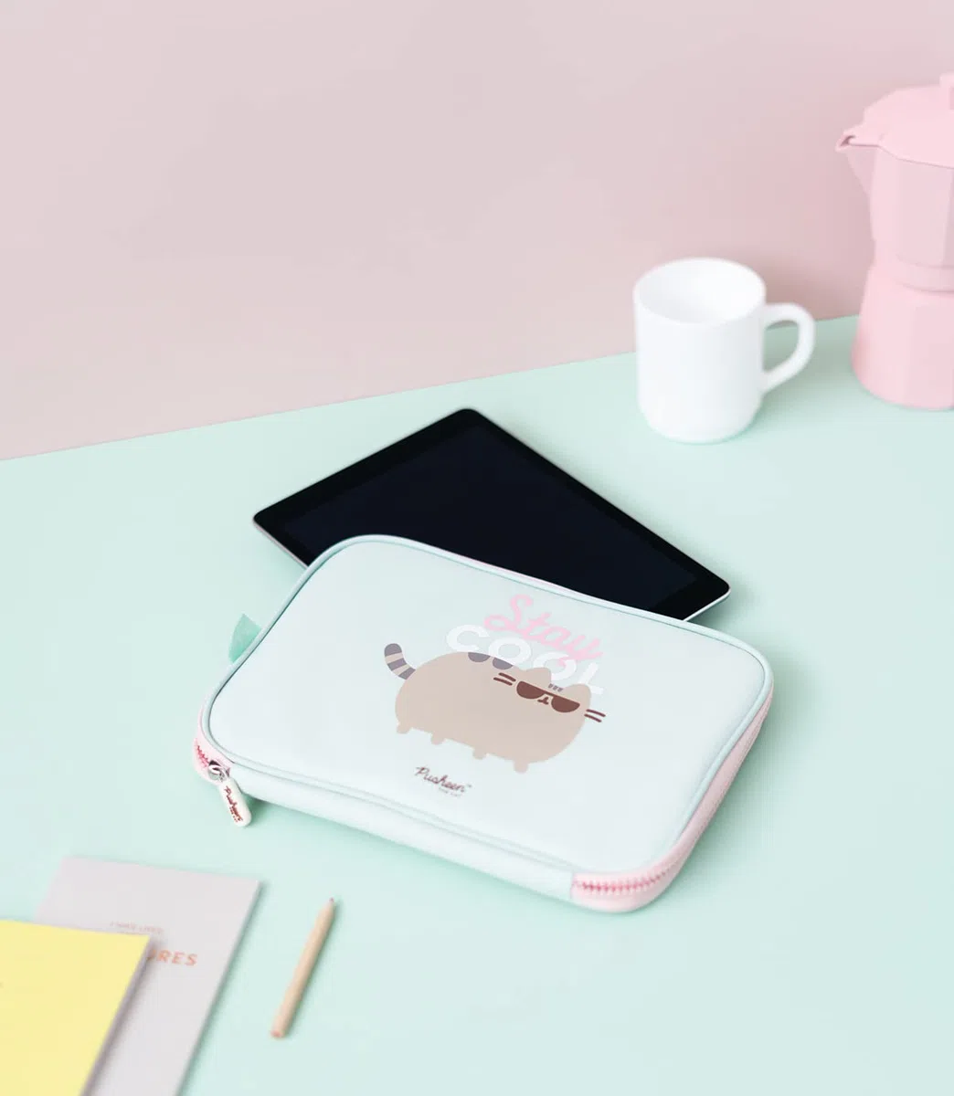 Grupo Erik Etui na tablet Pusheen Foodie Collection z wewnętrzną kieszenią, 29 x 22,5 x 2,5 cm, kompatybilne z tabletem o rozmiarze do 10,5"