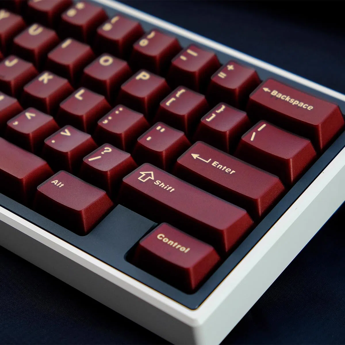 114 klawiszy PBT Doubleshot nasadki klawiszy profil wiśni półprzezroczyste czerwone nasadki na klawisze zestaw pasuje do 60% 65% 75% Cherry Mx przełączników klawiatury mechanicznej