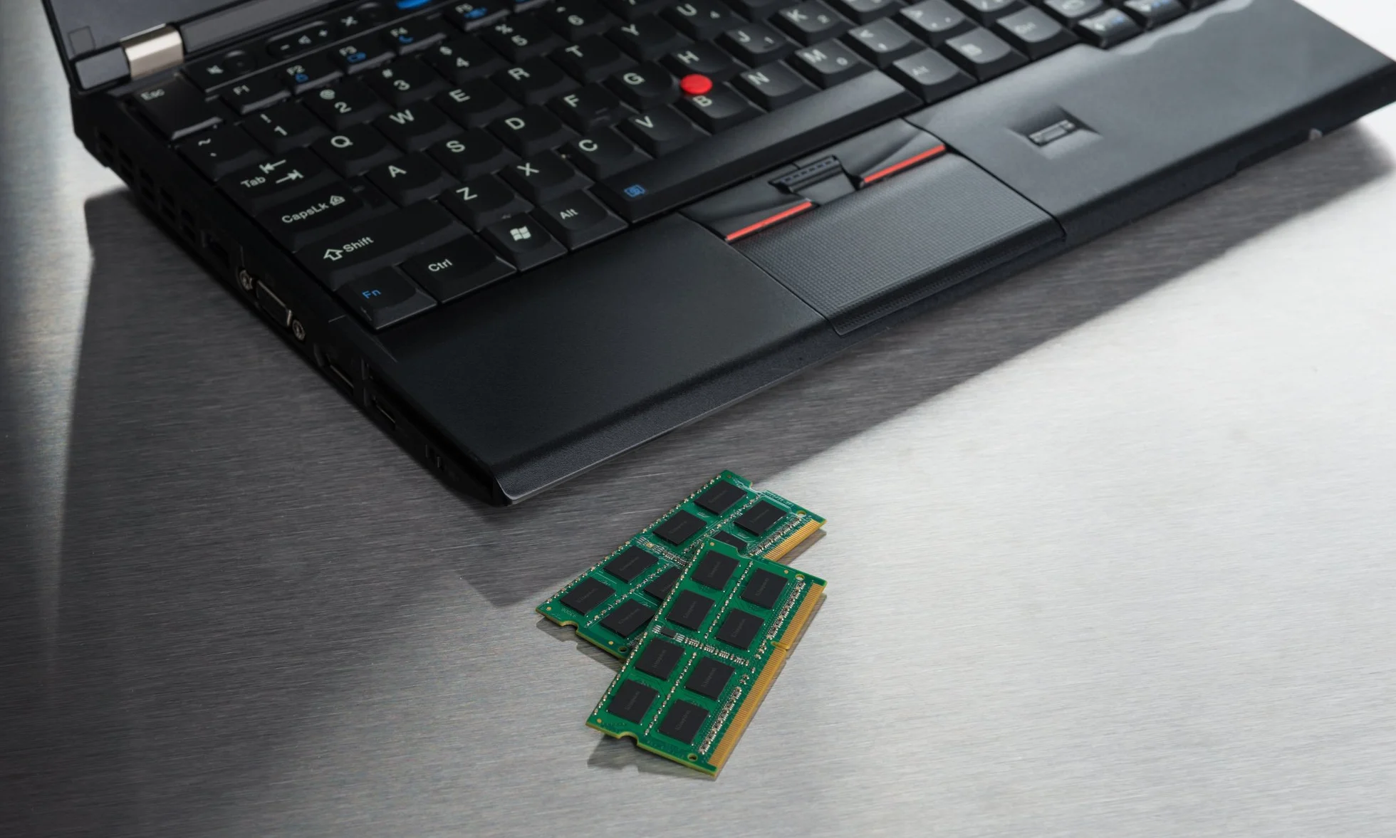 S/O 8GB DDR3 PC 1600 Kingston KVR16LS11/8 1,35V
