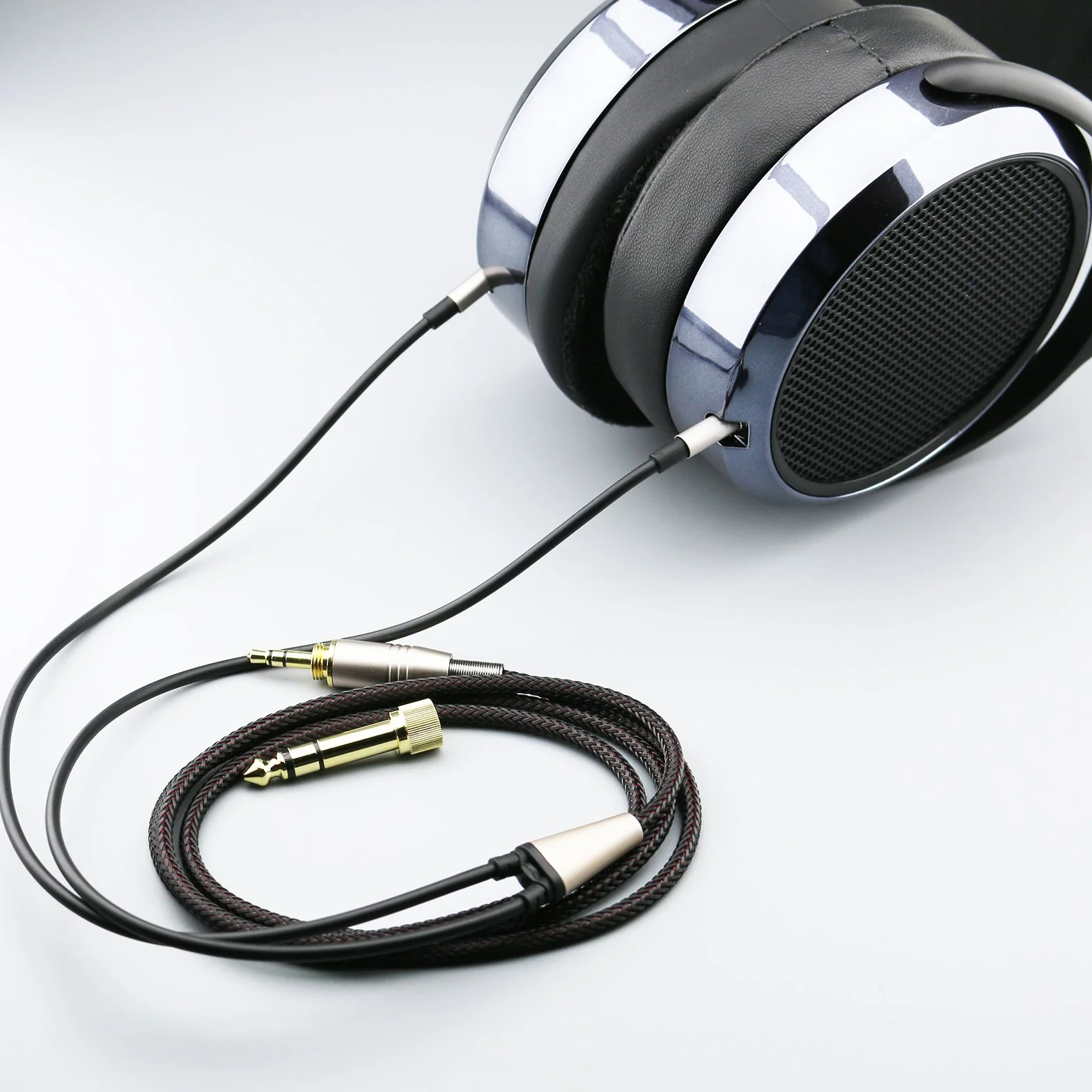 Kabel zamienny kompatybilny ze słuchawkami Hifiman Sundara, Arya, Ananda, HE4XX, HE-400i w wersji z podwójnym złączem 3,5 mm, przejściówka od słuchawkowego jacka 3,5 mm / 6,35 mm do podwójnego jacka męskiego 3,5 mm, przewód 2 m