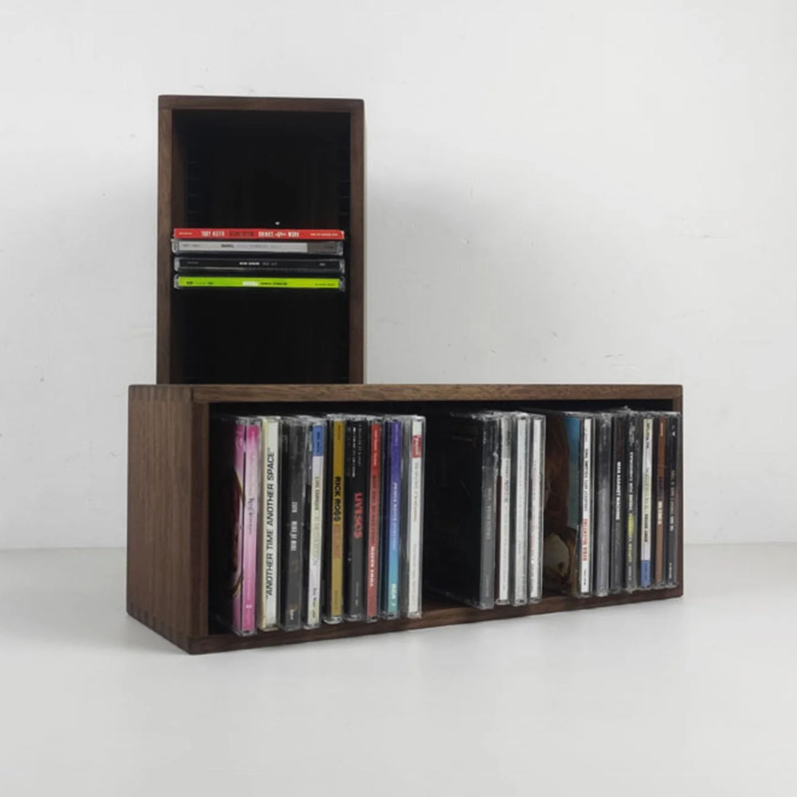 Stojak na płyty CD/DVD w stylu retro, czarny, orzech, półka do przechowywania gier i dysków, stylowy stojak na kino domowe i pudełko ochronne do biura