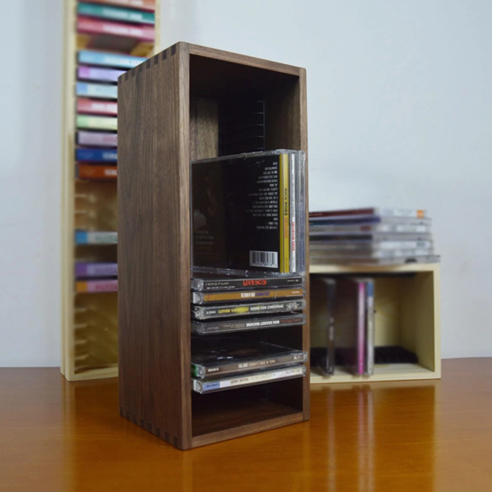 Stojak na płyty CD/DVD w stylu retro, czarny, orzech, półka do przechowywania gier i dysków, stylowy stojak na kino domowe i pudełko ochronne do biura