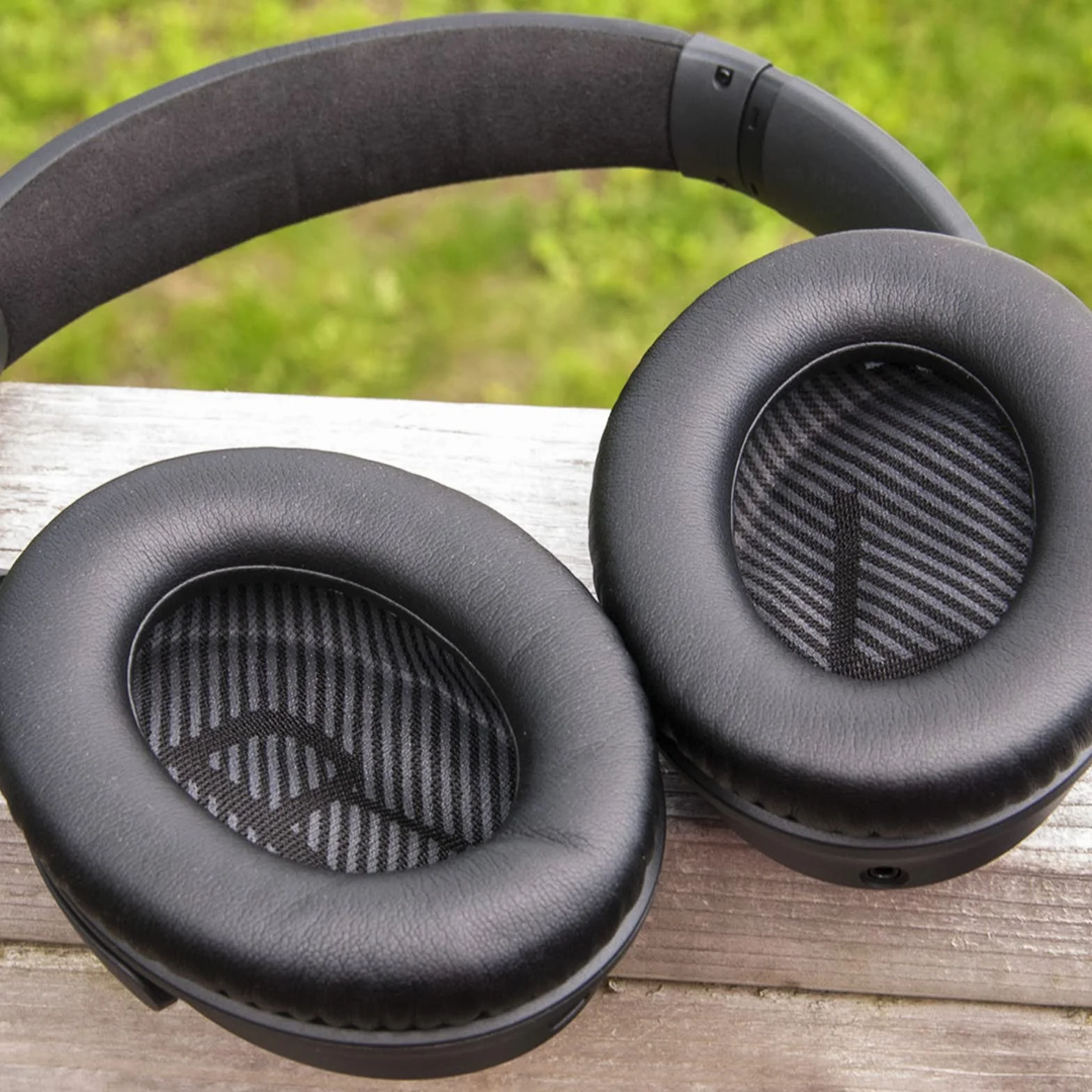 Bose QuietComfort 35 II - Wymienne Nauszniki Premium, Poduszki na Uszy Kompatybilne ze Słuchawkami QC35
