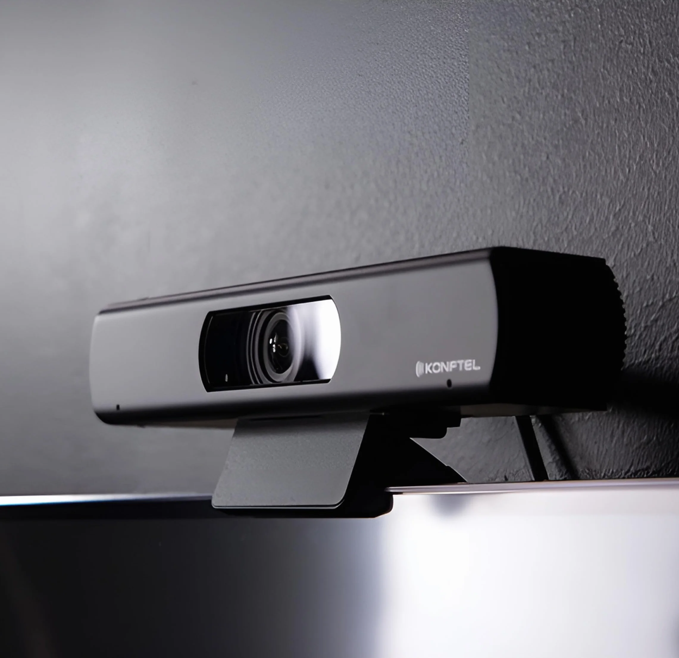 Konftel Kamera konferencyjna 4K Ultra HD, 8 x zoom cyfrowy, USB, do 12 osób, kąt widzenia 105°
