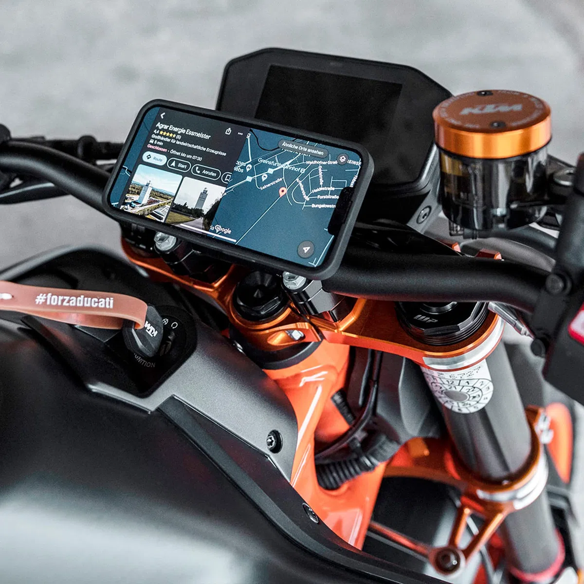 SP Connect Motocyklowy uchwyt na telefon komórkowy z modułem antywibracyjnym | SPC+ | do motocykla, roweru, motoroweru, akcesoriów do wszystkich smartfonów, takich jak iPhone Samsung