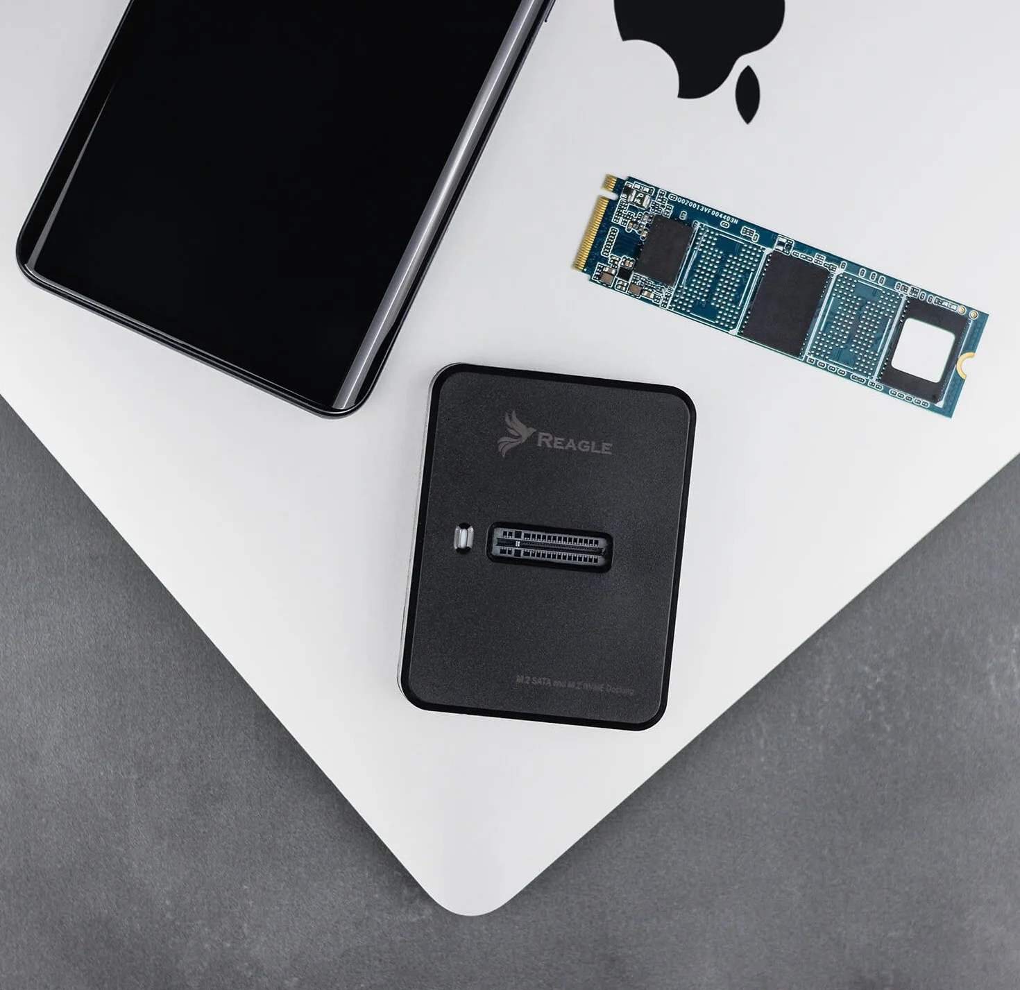 Reagle Adapter SSD M.2 NVMe SATA USB C 3.2 Gen 2 10Gbps, Stacja Dokująca do Dysków M2 M Key B+M Key 2230 2242 2260 2280, Montaż Bez Narzędzi, Plug & Play, do 2TB Kieszeń