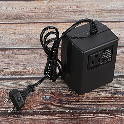 Transformator Mocy 300W Przetwornica Napięcia AC 220V do 110V Wtyczka EU Czarny 95x75x62mm