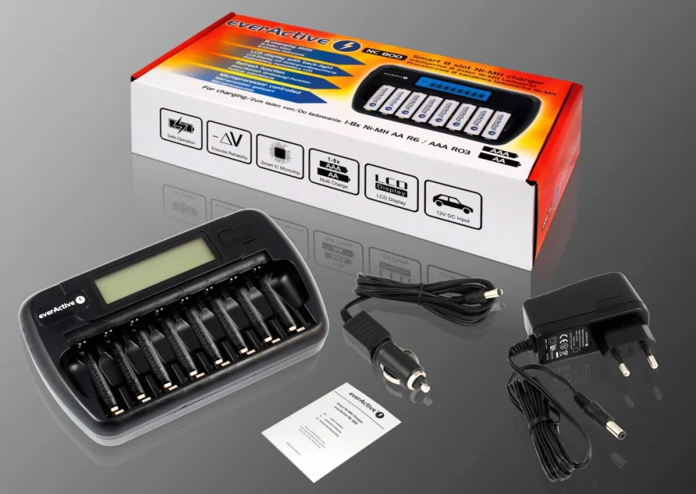 everActive Ładowarka do 8 akumulatorów AAA AA, szybkie ładowanie - 4 godziny zestaw akumulatorów, wyświetlacz LCD, tryb odświeżania, adapter samochodowy, model: NC-800